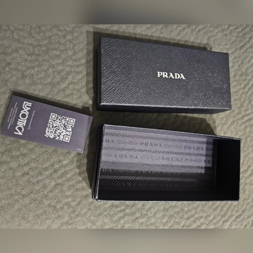 Prada Box - Picture 2 of 7